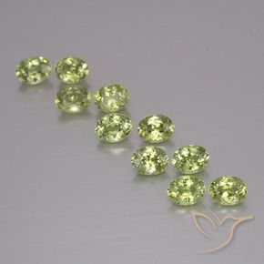 Gemme di Granato demantoide Verde medio naturale da 2.13 ct, Ovale, VS