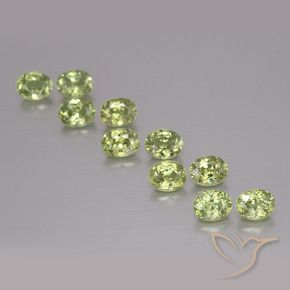 Gemme di Granato demantoide Verde medio naturale da 2.51 ct, Ovale, VS