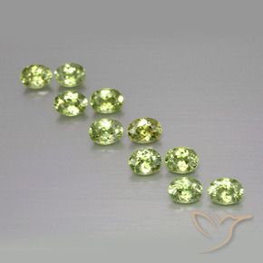 Gemme di Granato demantoide Verde foresta naturale da 2.02 ct, Ovale, VS