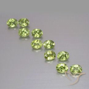 Gemme di Granato demantoide Verde medio naturale da 2.54 ct, Ovale, VS