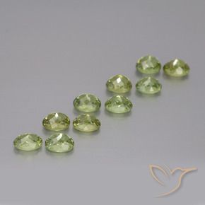Gemme di Granato demantoide Caldo terroso verde naturale da 2.65 ct, Ovale, VS