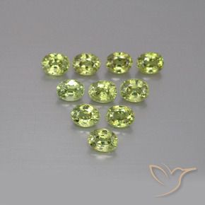 Gemme di Granato demantoide Medium Light Green naturale da 2.66 ct, Ovale, VS