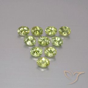 Gemme di Granato demantoide Caldo bosco verde naturale da 2.51 ct, Ovale, VS