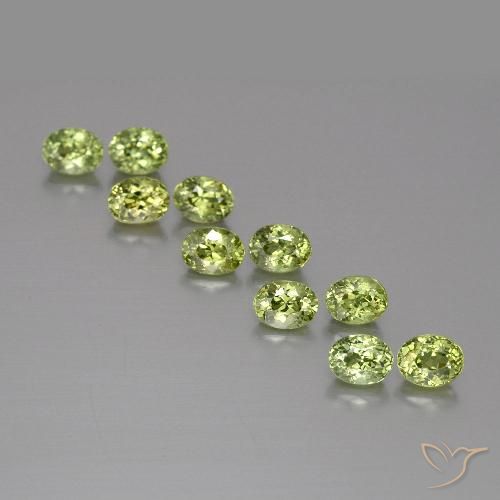 2.73ctw Naturale Verde terroso chiaro Granato demantoide, Ovale, VS