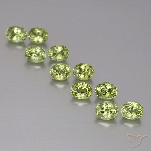 2.84ctw Naturale Medium Light Green Granato demantoide, Ovale, VS