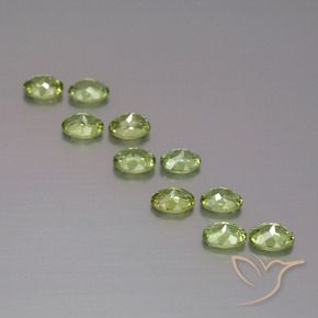 Gemme di Granato demantoide Verde medio naturale da 1.72 ct, Ovale, VS