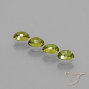 Gemme di Granato demantoide Medium Light Green naturale da 1.02 ct, Ovale, VS