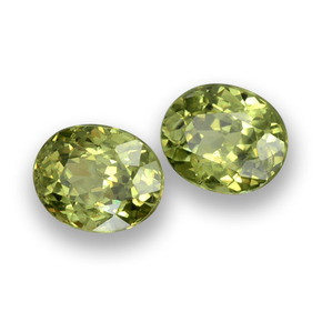 Gemme di Granato demantoide Verde caldo naturale da 0.94 ct, Taglio ovale, VS