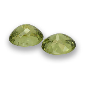Gemme di Granato demantoide Verde caldo naturale da 0.94 ct, Taglio ovale, VS