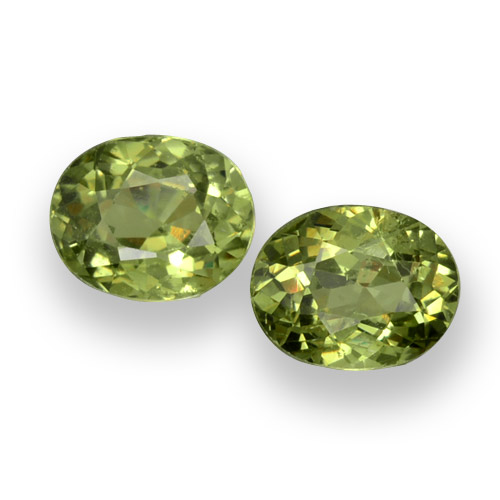 Granato demantoide naturale verde da 0,93 ct, taglio ovale, VS