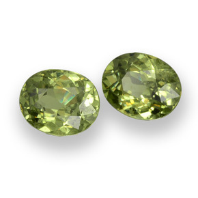 Granato demantoide naturale verde da 0,93 ct, taglio ovale, VS