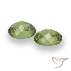 Gemme di Granato demantoide Verde foresta chiaro naturale da 0.88 ct, Taglio ovale, VS