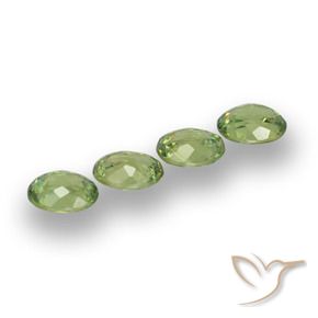 Gemme di Granato demantoide Verde caldo naturale da 1.23 ct, Ovale, VS
