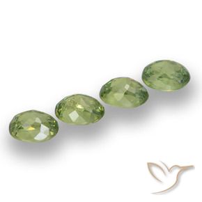 Gemme di Granato demantoide Verde caldo naturale da 1.31 ct, Ovale, VS