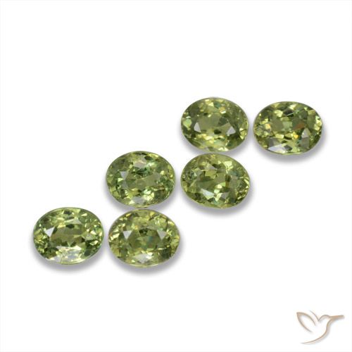 Gemme di Granato demantoide Verde giallastro naturale da 1.97 ct, Ovale, VS
