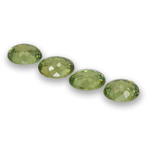 Granato demantoide naturale verde da 1,66 ct, taglio ovale, VS