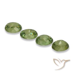 Gemme di Granato demantoide Verde foresta chiaro naturale da 1.70 ct, Ovale, VS