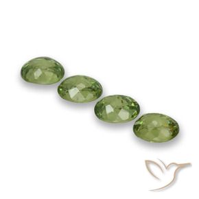 Gemme di Granato demantoide Verde caldo naturale da 1.48 ct, Ovale, VS