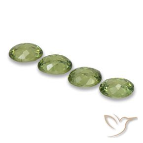 Gemme di Granato demantoide Verde caldo naturale da 1.49 ct, Ovale, VS