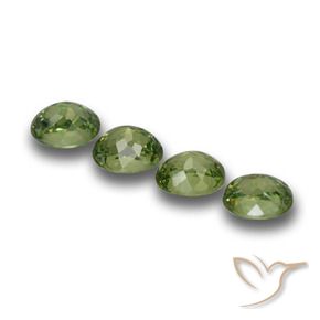 Gemme di Granato demantoide Verde caldo naturale da 1.39 ct, Ovale, VS