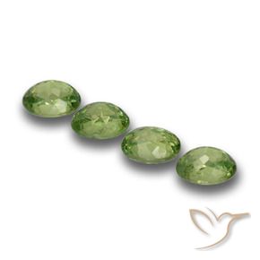 Gemme di Granato demantoide Verde medio naturale da 1.21 ct, Ovale, VS