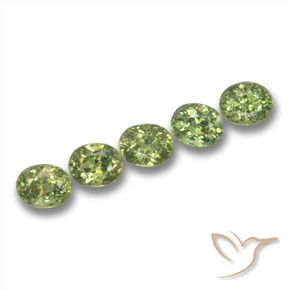 Gemme di Granato demantoide Verde foresta chiaro naturale da 1.89 ct, Ovale, VS