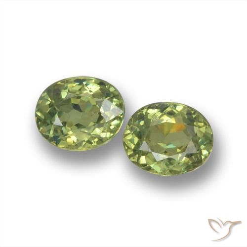 Gemme di Granato demantoide Verde medio naturale da 0.84 ct, Taglio ovale, VS