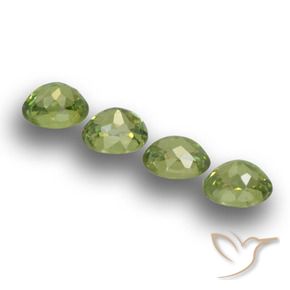 Gemme di Granato demantoide Verde foresta naturale da 1.53 ct, Ovale, VS