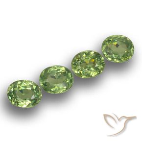 Gemme di Granato demantoide Verde foresta naturale da 1.68 ct, Ovale, VS