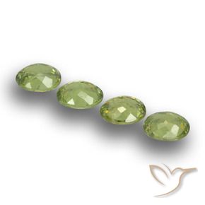 Gemme di Granato demantoide Verde foresta naturale da 1.51 ct, Ovale, VS