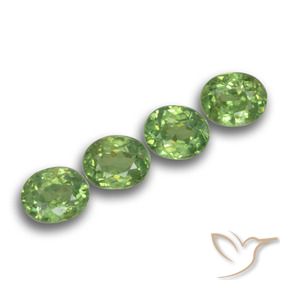 Gemme di Granato demantoide Verde caldo naturale da 1.48 ct, Ovale, VS