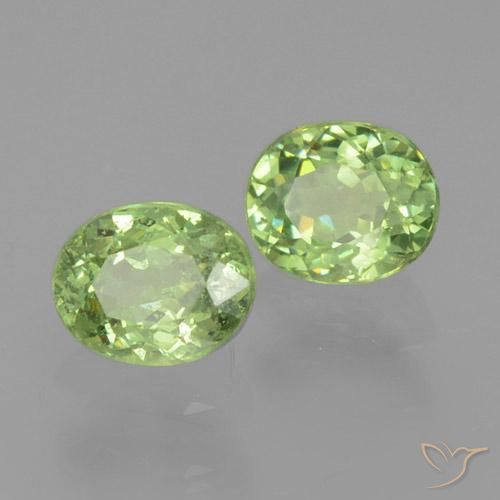 Gemme di Granato demantoide Verde caldo naturale da 0.81 ct, Ovale, VS-SI