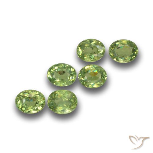 1.79ctw Naturale Verde caldo Granato demantoide, Ovale, VS