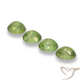 Gemme di Granato demantoide Verde caldo naturale da 2.03 ct, Ovale, VS
