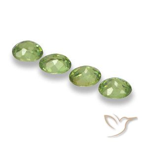 Gemme di Granato demantoide Verde medio naturale da 1.34 ct, Ovale, VS