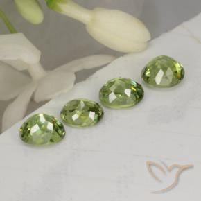 Gemme di Granato demantoide Verde foresta naturale da 1.67 ct, Ovale, VVS-VS