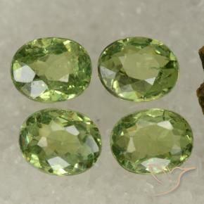 Gemme di Granato demantoide Verde medio naturale da 1.52 ct, Ovale, VS