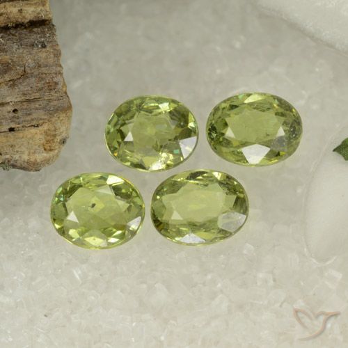 1.48ctw Naturale Verde medio Granato demantoide, Ovale, VS