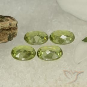 Gemme di Granato demantoide Verde medio naturale da 1.48 ct, Ovale, VS