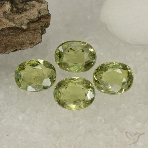 1.47ctw Naturale Verde oliva Granato demantoide, Ovale, VS