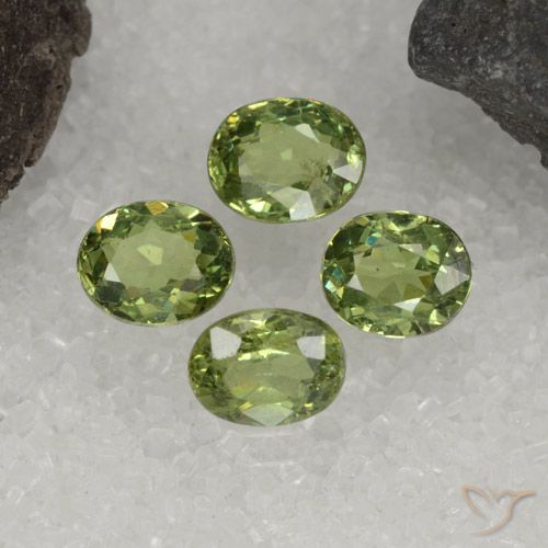1.81ctw Naturale Verde scuro Granato demantoide, Ovale, VS