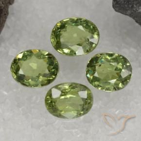 Gemme di Granato demantoide Verde scuro naturale da 1.81 ct, Ovale, VS