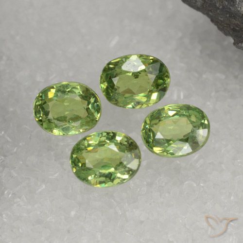 1.53ctw Naturale Pera Verde Granato demantoide, Ovale, VS