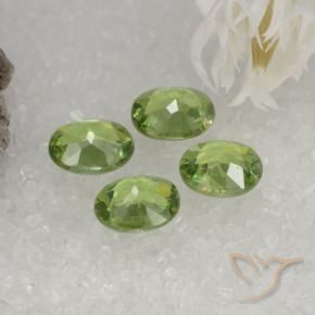 Gemme di Granato demantoide Verde caldo naturale da 1.61 ct, Ovale, VS
