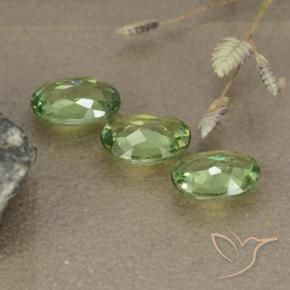 Gemme di Granato demantoide Verde chiaro naturale da 1.40 ct, Ovale, VS-SI