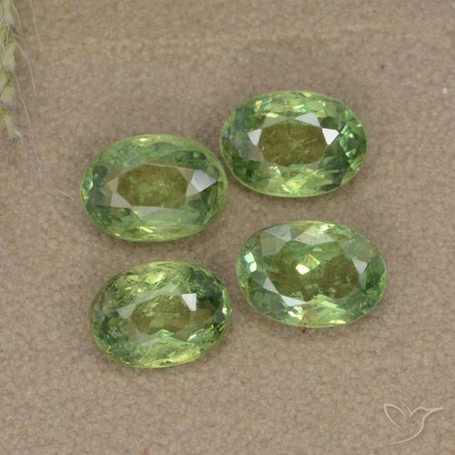 2.27ctw Naturale Verde foresta Granato demantoide, Ovale, VS