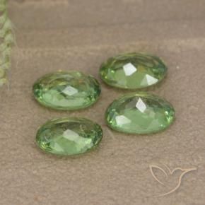 Gemme di Granato demantoide Verde foresta naturale da 2.27 ct, Ovale, VS