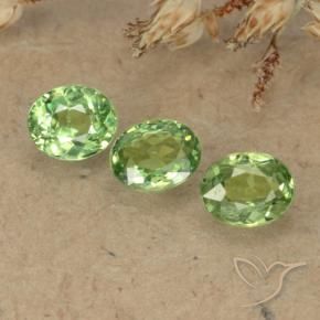 Gemme di Granato demantoide Pera Verde naturale da 0.88 ct, Ovale, VS-SI