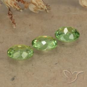 Gemme di Granato demantoide Pera Verde naturale da 0.88 ct, Ovale, VS-SI