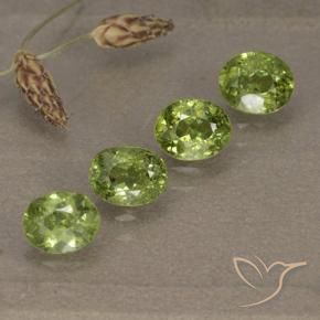 Gemme di Granato demantoide Verde chiaro e vivace naturale da 1.80 ct, Ovale, VS-SI
